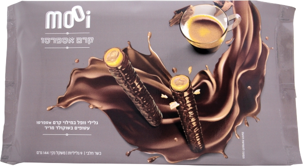 גלילי וופל במילוי קרם אספרסו עטופים בשוקולד מריר