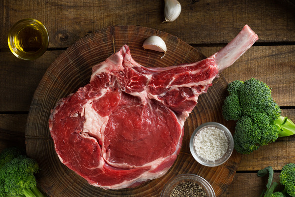 סטייק עם עצם  טרי**.