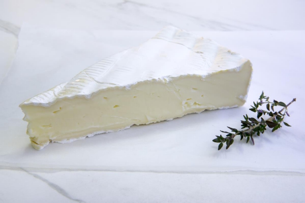 גבינה ברי צרפתי במשקל